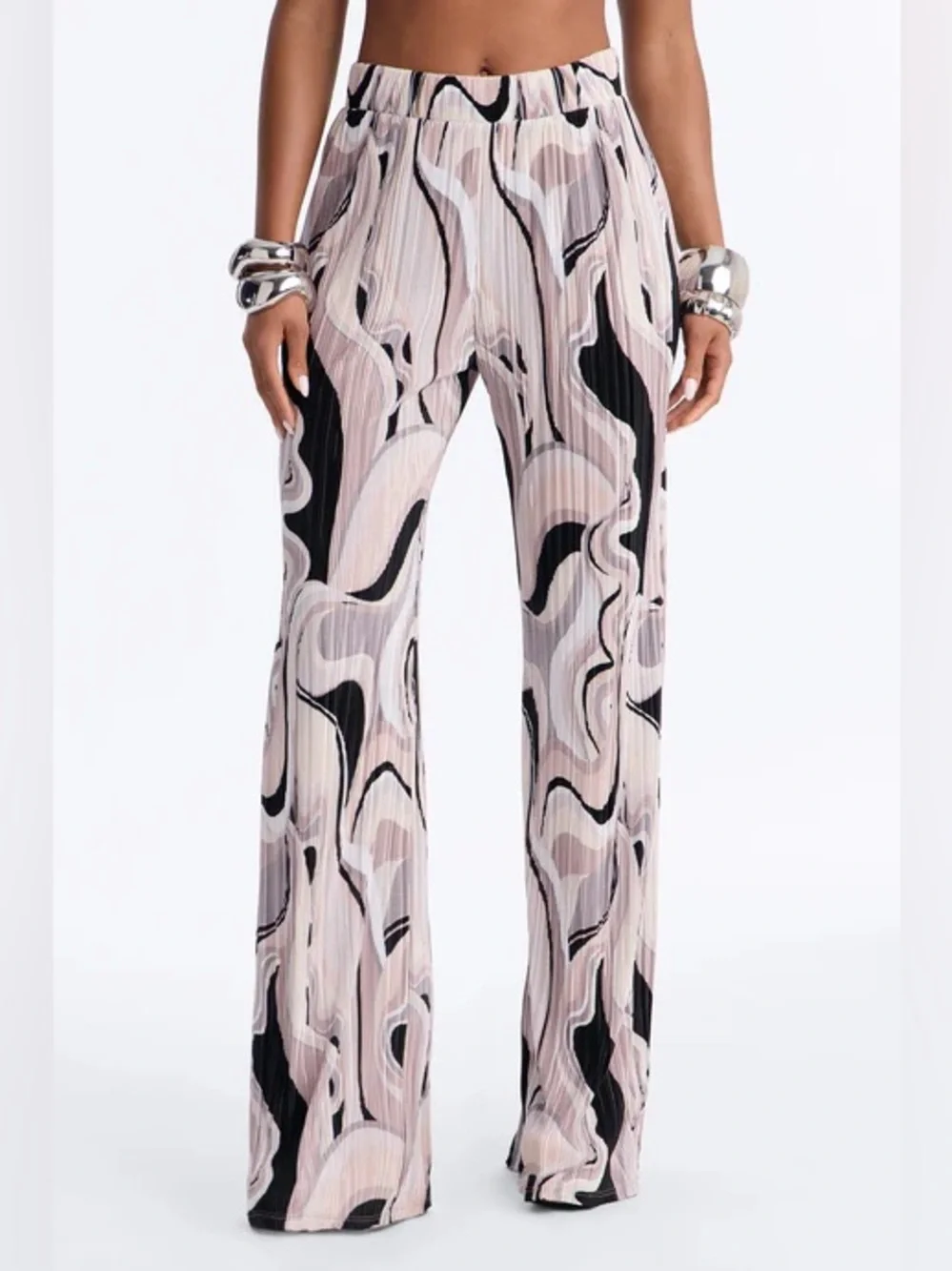 N/A lightweight chic travel